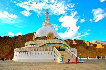 Escape to the rooftop of the world - LEH